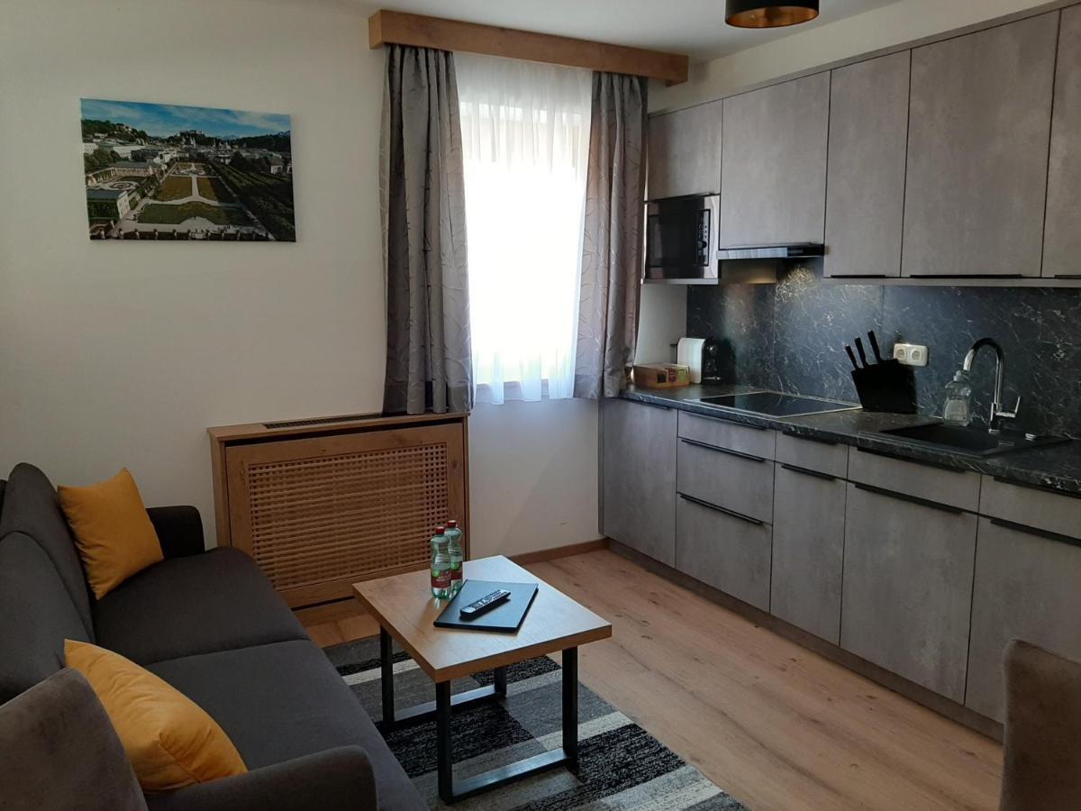 Apartments By Pension Ballwein Salzburg Bagian luar foto