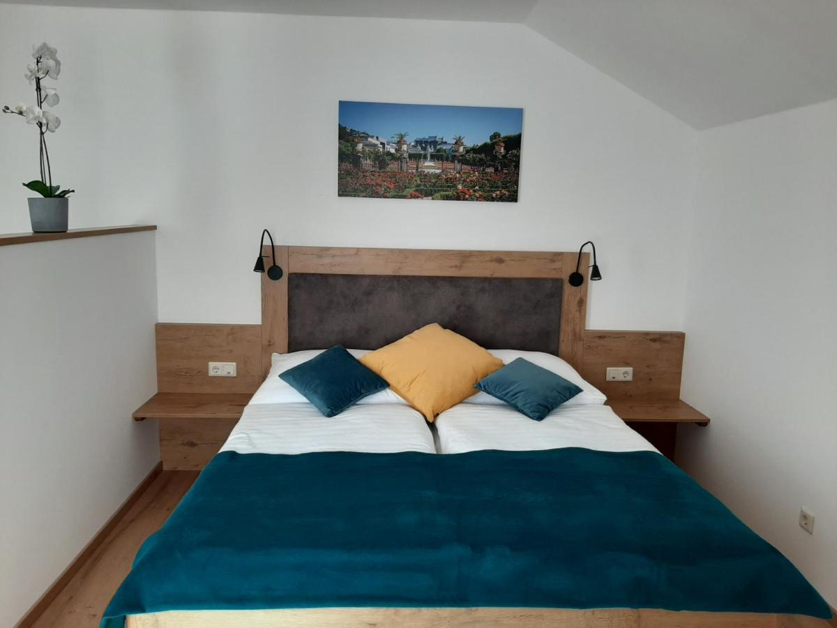 Apartments By Pension Ballwein Salzburg Bagian luar foto